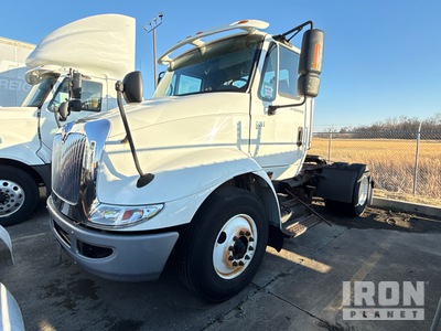 2007 International 8600 4x2 S/A Day Cab Truck Tractor (Inoperable)