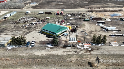 Bowden, AB 1910 Access Drive 5.19 +/- Acres on Title 2400 sq ft Commercial Property