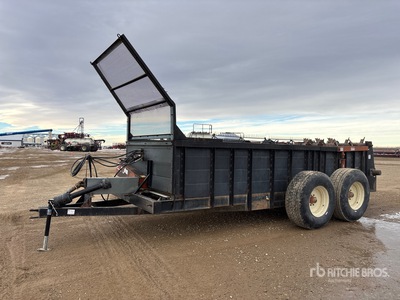 Equipment MFG Corp 550 20 ft x 6 ft 9 in Hydraulic Séparateur de fumier