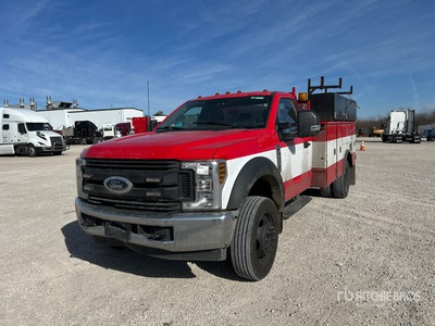 2018 Ford F-450 XL 4x2 Utility Truck