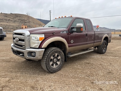 2011 Ford F-350 Lariat 4x4 Extended Cab Pickup