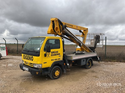 2006 Nissan Bucket Truck