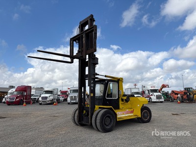 Taylor TE250M 34600 lb Pneumatic Tire Heftruck