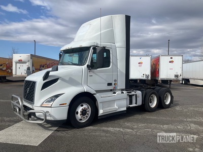 2019 Volvo VNR 6x4 T/A Day Cab Truck Tractor