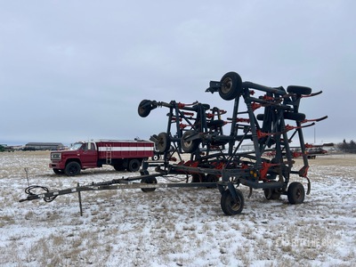 1992 Flexi-Coil 800 46 ft محراث