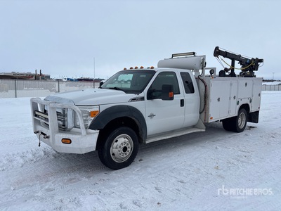 2013 Ford F-550 XLT 4x4 Extended Cab Service Truck