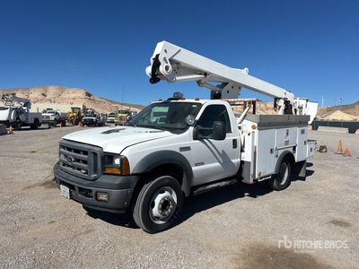 2007 Ford F-550 XL 4x2 Bucket Truck