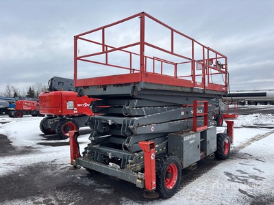 2016 Skyjack SJ9250 RT 4x4 Dual Fuel Scissor Lift