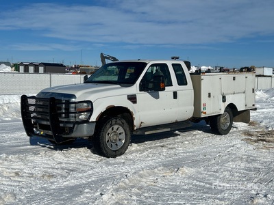 2008 Ford F-350 XLT 4x4 Extended Cab Utility Truck