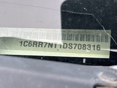 2013 Ram 1500 4x4 Crew Cab Pick-up