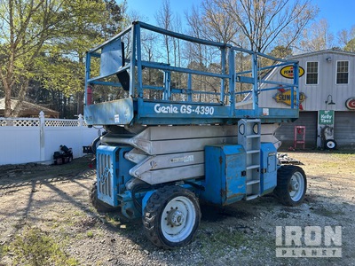 2002 Genie GS-4390 Dual Fuel 4x4 Scissor Lift