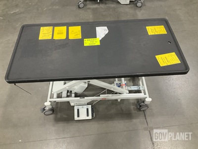 DRE PANNO-MED 779.611 Veterinary Surgical Lift Table