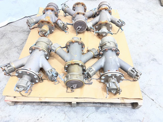 Quantity of (6) 4 in to 2 in WYE Splitter Fuel/Water Camlock Hose Fittings