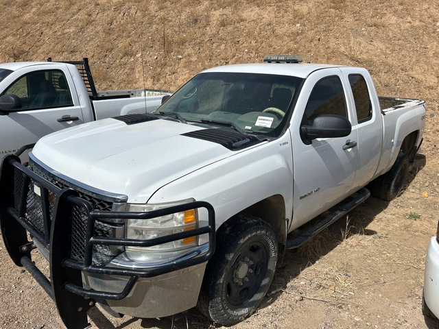 2013 Chevrolet 2500 4x4 Extended Cab Pickup