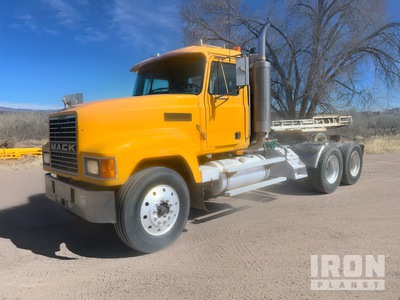 2002 Mack CH613 6x4 T/A Sleeper Truck Tractor