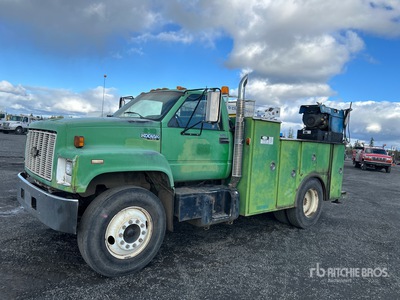 1990 Chevrolet C7H042 4x2 Camion de servicios