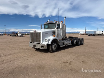 2002 Kenworth T800B 6x4 トラックトラクター(T/A)