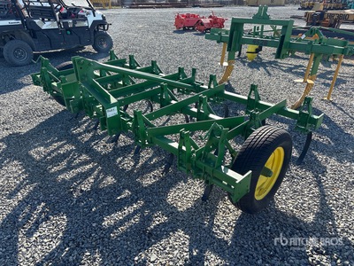 Ford 123 in 3-Point Chisel Plow