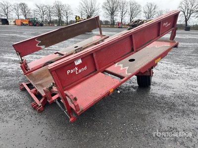 2002 Parkland 325 Balenwagen