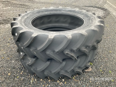 Quantity of (2) Firestone 460/85 R42 PERF85 TL 150D147E を見 Tires (Unused)