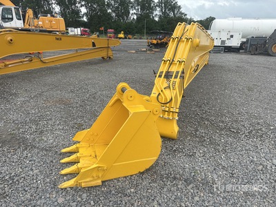 2025 800 mm 18 M Long Reach Boom & Stick w/ Cazo para excavadora - Fits Komatsu PC220 & PC240 (Unused)