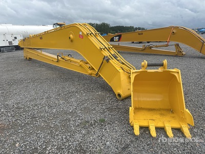 18 m Long Reach Boom & Stick W/ 800 mm Digging Bucket (Unused) - Fits Komatsu PC220 & PC240