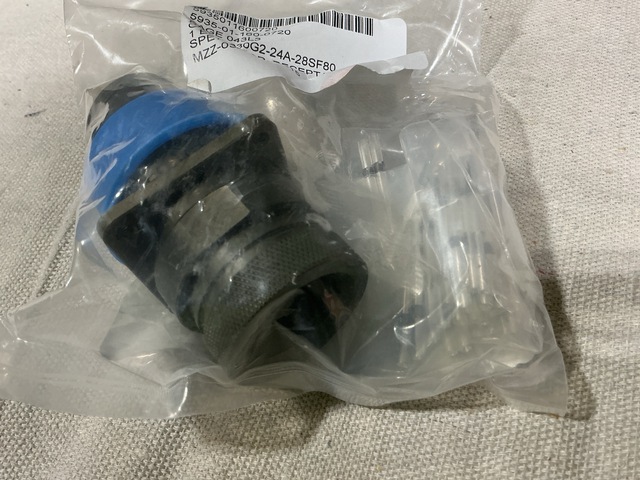 (12) Kateco Electronics CIR030G2-24A-28SF80 Receptacle Connectors