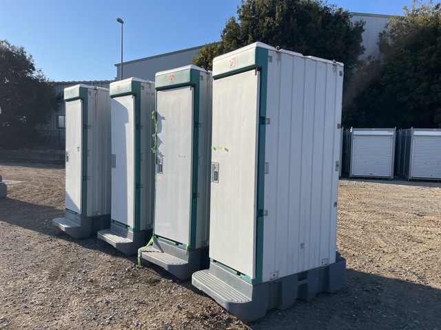 Quantity of (4) 2011 年 Hamanetsu TU-V1F4 Portable Toilet Quantity of (4) 2011 年 Hamanetsu TU-V1F4 Portable Toilet