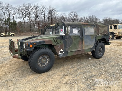 AM General M1097R1 HMMWV 4 Door Soft Top w/Truck Body