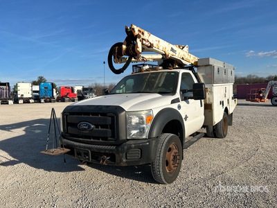 2015 Altec AT40G 40 ft on 2015 Ford F-550 4x2 Bucket Truck