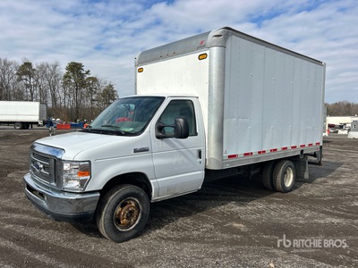 2018 Ford E-450 Furgoneta caja cerrada