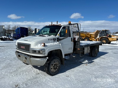 2007 GMC C5500 4x4 Flatbed Truck