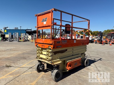 2016 JLG 3246ES Electric Scissor Lift