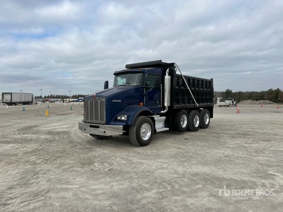 2014 Kenworth T800 8x4 Tri/A Dump Truck