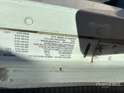 2006 Freightliner Columbia 120 T/A Sleeper Truck Tractor