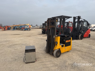 2000 OM E10N Electric Forklift