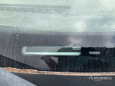 2018 Ford F-350 4x4 Crew Cab Flatbed Truck