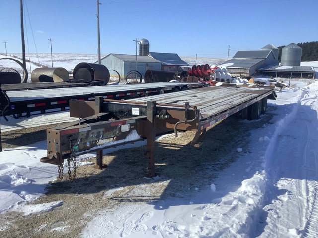 2012 Diamond C Trailer Mfg 32 ft T/A Equipment Trailer 2012 Diamond C Trailer Mfg 32 ft T/A Equipment Trailer