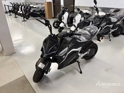 2023 GIO Supra G2000 Electric Scooter (Unused)