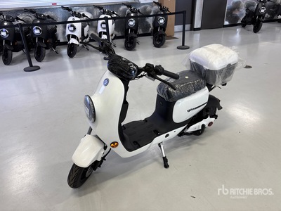 2025 GIO Supra G2000 Electric Scooter