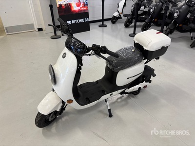 2025 GIO Supra G2000 Electric Scooter (Unused)
