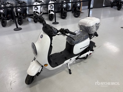 2025 GIO Supra G2000 Electric Scooter (Unused)
