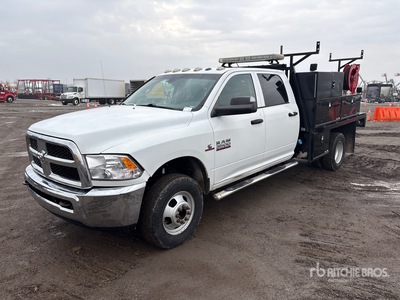 2016 Ram 3500 4x4 Crew Cab サービスカー