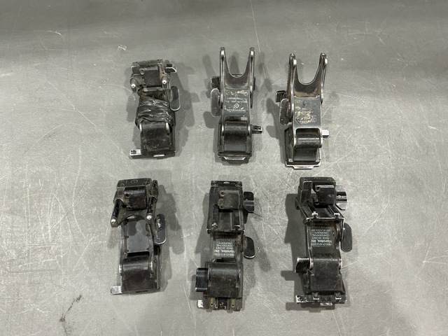 (220) Exelis A3256368 Viewer Mounts