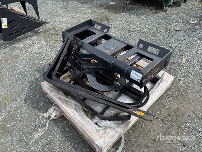 2025 ARTEER HPF-48L 42 in Rotating Hydraulic Kompaktladergabeln (Unused)