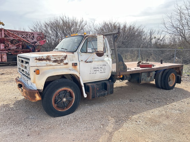 1981 GM C7000 6x2 Flatbed Truck