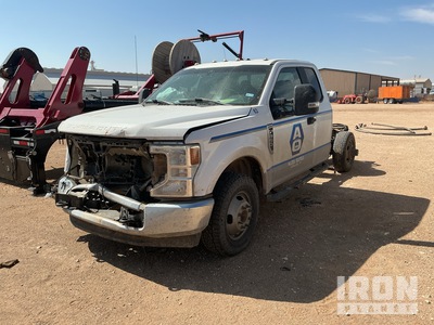 2021 Ford F-350 XL 4x2 Extended Cab Pickup (Inoperable)