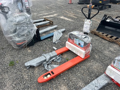 2025 STARVOX WT-QD-Q2 4400 lb Electric Pallet Jack (Unused)