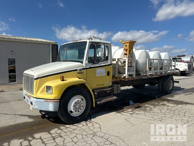 1996 Freightliner FL70 4x2 with 4 500gal tanks an hyd pump Flatbed Truck