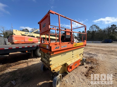 2018 JLG 3246ES Electric Scissor Lift (Inoperable)